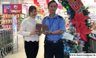 bao ve sieu thi trao tra tai san nhat duoc ve voi chu nhan