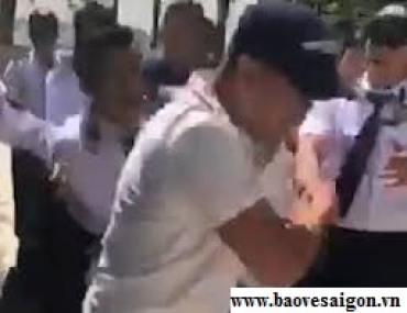 mau thuan giua cu dan va bao ve tai chung cu xi grand court