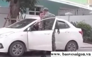 nhac nho dau xe bao ve chung cu ra tay danh tai xe taxi cong nghe