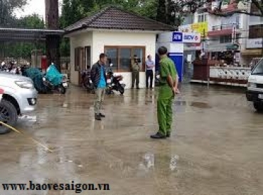 nhac nho dau xe bao ve ngan hang bi danh nhap vien