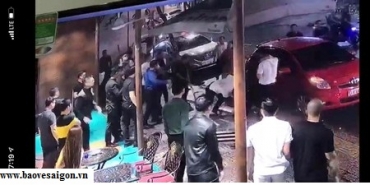 nhom giang ho hon chien voi nhom bao ve quan bar dc